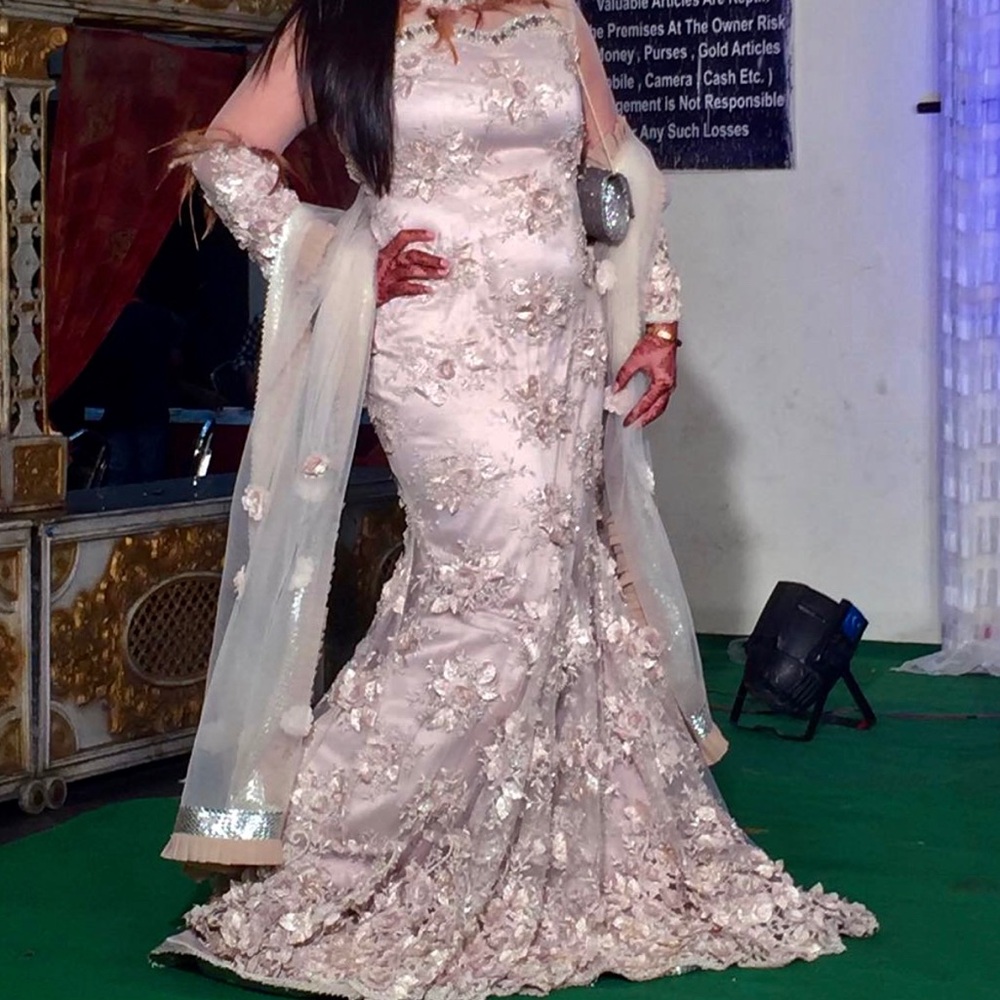 Off white/ beige dress